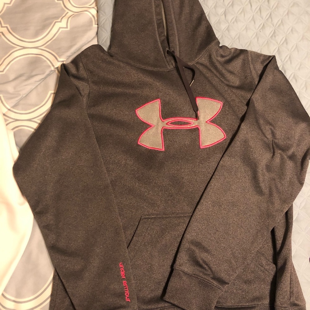 Like new Under Armour Sweatshirt